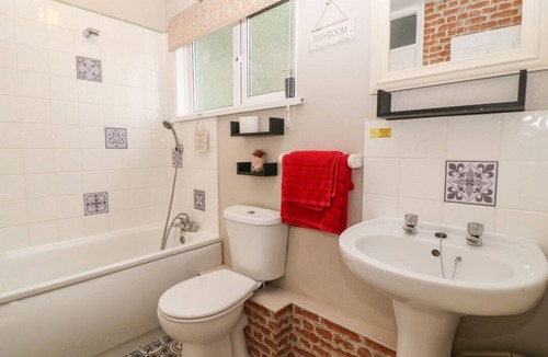 St. Ann's Chapel Cabin | Valley Lodge 55, Gunnislake