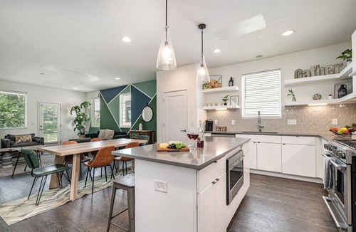 Talbot's Corner Cottage | Verde Heights-sleeps 12-in Cumberland Heights