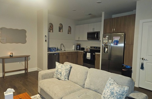 Eighth Avenue Apartment | Very Cozy 1-bedroom apartment with alll amenities in Amazing Downtown Nashville