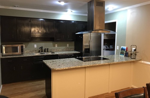 Summerville House | Very Spacious 3 Bedroom & 3 bath townhome- 2000 sq ft.