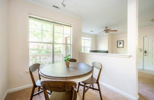 Durham Apartment | Viagem Durham Spacious 1BR with Patio