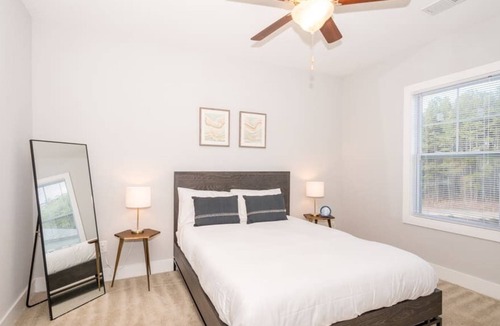 Morrisville Apartment | Viagem Premium 2BR with Balcony,Pool&Gym