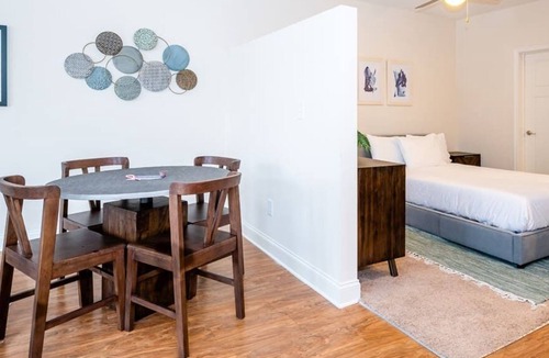 Wesley Heights Apartment | Viagem Studio in Top Location with Parking