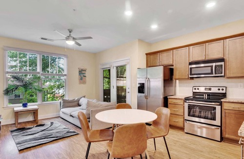 Wesley Heights Apartment | Viagem Stunning 1BR in Prime Location