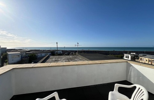 Felpham House | Victorian Train Carriage by the Sea Dog Friendly
