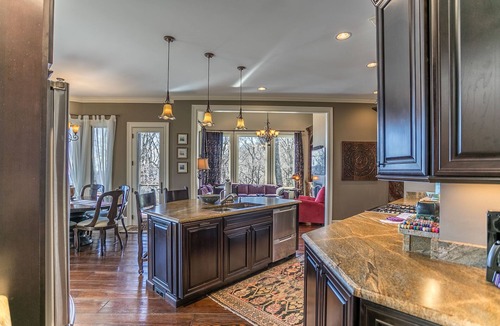 Boone House | View House - Stunning Views of Mountains and Yadkin River, huge deck, wood burning fireplace