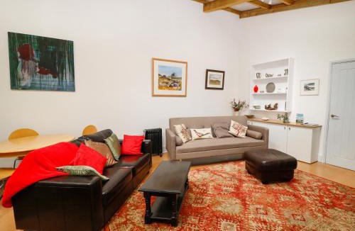 Okehampton House | View The Gallery