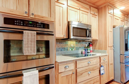 Sylva House | Views, Game room, Hot-Tub, Fire Pit, 10 Beds