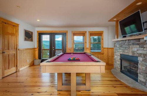 Wolf Laurel House | Views ~ Hot Tub~ 2 Decks~Pool Table~GameRoom~Cabin
