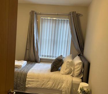 Laindon Apartment | Villa Belle Three bedrooms Basildon