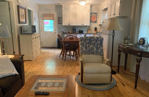 Hendersonville Apartment | Villa Marino - Escape to the mountains