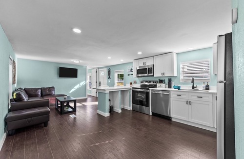 McCutcheon Field House | Villa Slate Coastal Country Retreat PCS Nurses Contractors- Weekly & Monthly