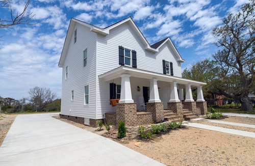 Buxton Cottage | Village Accomodations - 2 Bedroom Duplex