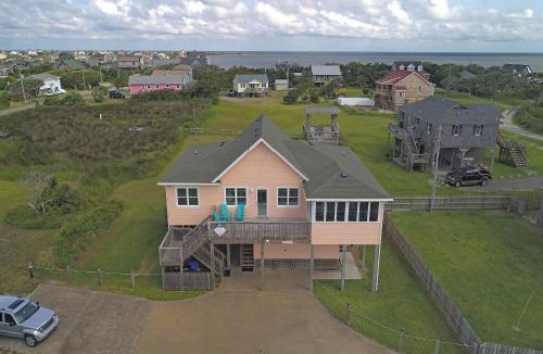 Hatteras House | Vincent VanGo to the Beach #13-H