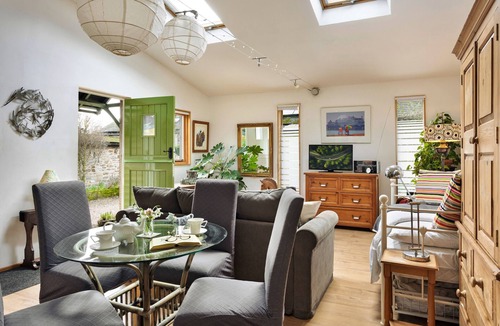 Bellerby Cottage | Vine Barn Studio