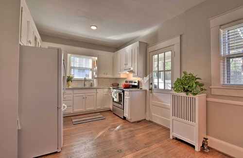 Greensboro House | Vintage Chic Cottage < 1 Mile to UNC Greensboro!