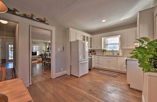 Greensboro House | Vintage Chic Cottage < 1 Mile to UNC Greensboro!