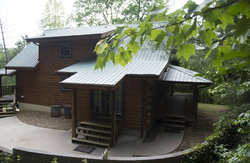 Vein Mountain Cabin | Visit a Great Family Hideaway In The Blue Ridge Mountains 20 Min. to Lake Lure
