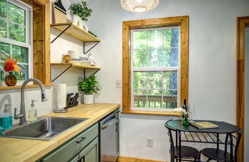 Mill Ridge Ski Chalet | Visit #mytreetophideaway located in Banner Elk, NC, nestled high in the trees.