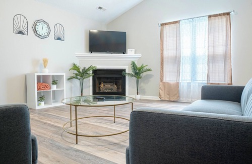 Winterville House | Vista Breeze - Cozy Modern Vista that Sleeps 6