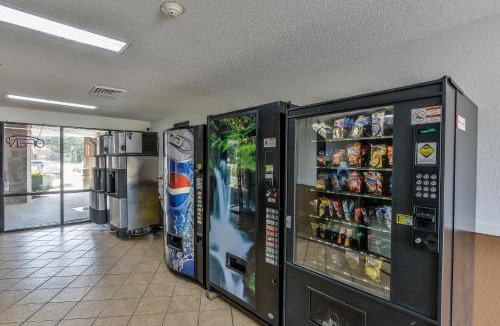 East Raleigh Hotel | Wake Inn