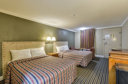 East Raleigh Hotel | Wake Inn