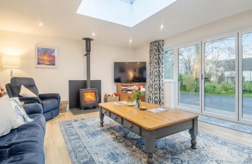 Diss House | Walcot House Stables