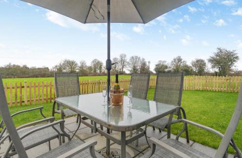 Diss House | Walcot House Stables
