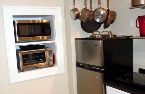 Historic Montford Apartment | Walk 2 blocks to Downtown From Green Certified Home In Montford Neighborhood