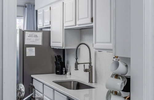 Rutledge Hill House | Walk 2 Broadway! Free Parking! 2.5 Baths