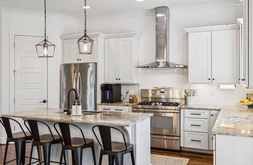 Historic Waverly House | Walk to 12 South and Restaurants - Garage, Golf Simulator