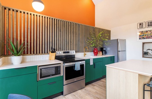 Buena Vista Apartment | Walk to Broadway + Balcony | Conway 2BR Suite