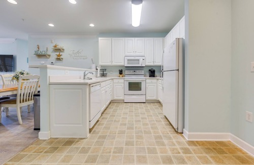 Calabash Condo | Walk to Crow Creek Golf Club: Condo w/Pool!
