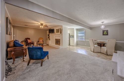 Prattville House | Walk to Downtown Prattville.Close to RTJ. 3BR/2BA.