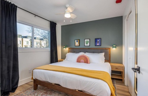 Hillsboro Village Apartment | Walk to Hillsboro Village, close to Vanderbilt, 3 miles to Downtown