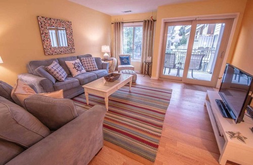 Hilton Head Villa | Walk to Hilton Head Island Beach: Villa w/Balcony