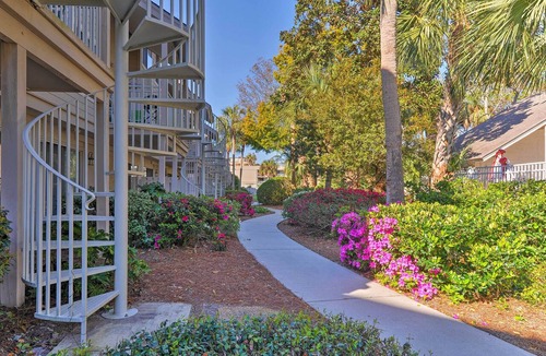 Hilton Head Villa | Walk to Hilton Head Island Beach: Villa w/Balcony