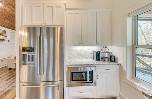 Hayesville Cottage | Walk to Nantahala Forest: Mtn-view Creekside Haven