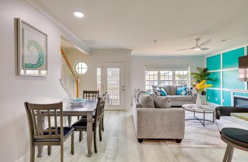 North Carolina Coast Apartment | Walk to Ocean Carolina Beach Condo with 2 Balconies