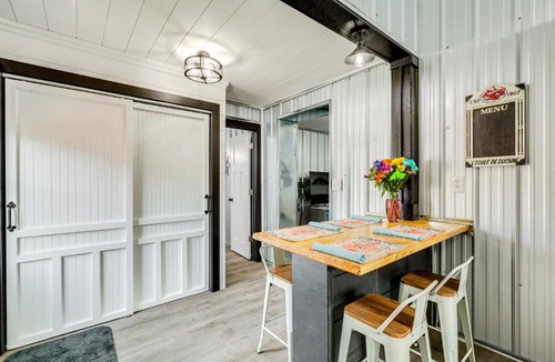 Long Beach Apartment | Walk to Pier North Carolina Getaway in Oak Island