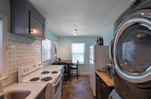 Plaza Midwood House | ★Walkable 2BR Plaza Midwood Bungalow★ Free Parking