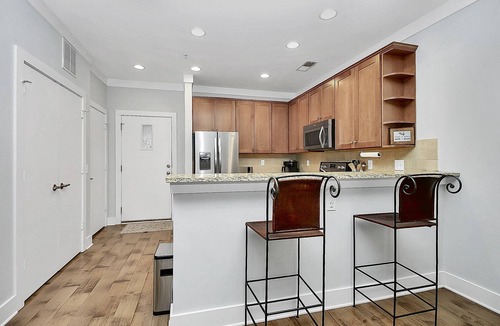 Davidson Condo | Walkable Davidson, Penthouse all on one level with no stairs