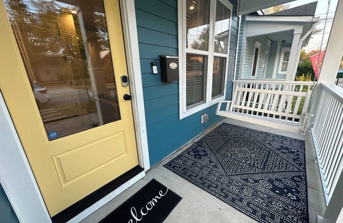 Wilmington House | Walkable, Family & Pet friendly, Downtown, free and easy to find street parking