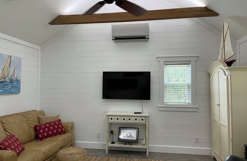 Morehead City House | Walking distance to Downtown Beaufort, NC. Short drive to several beaches.