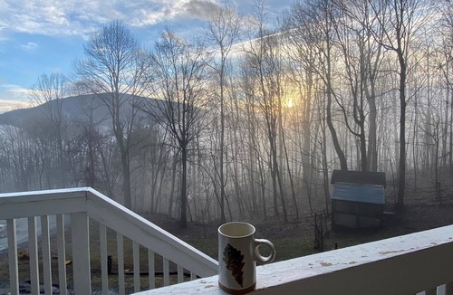 West Jefferson House | Walking distance to downtown/beautiful mountain views.