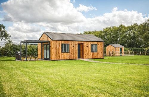 Radbourne House | Walnut Lodge