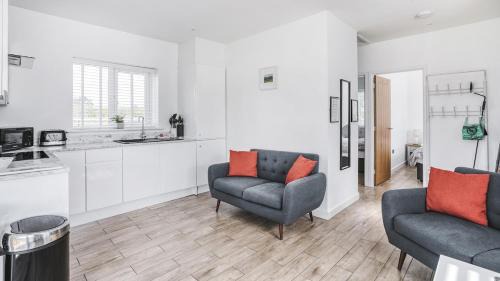 Radbourne House | Walnut Lodge