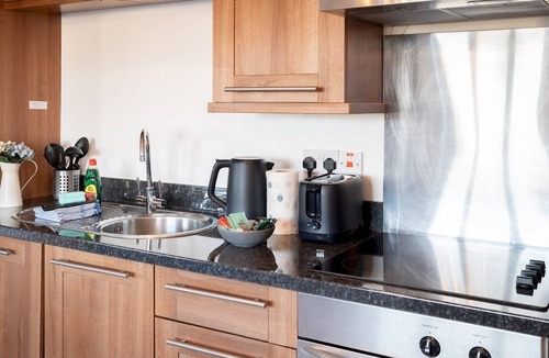 Lacey Green Apartment | Walters Ash Hideaway Flat - Pass the Keys