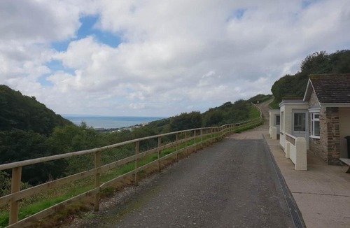 Woolacombe House | Waney Edge 6 | 2 Bed Chalet Sleeps 6 (Pet friendly)