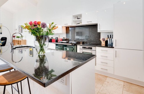 Littlebredy House | Wans Barton - Four Bedroom House, Sleeps 10